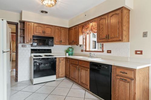 4731 Octavia Ave, Chicago IL 60706-4608 exterior