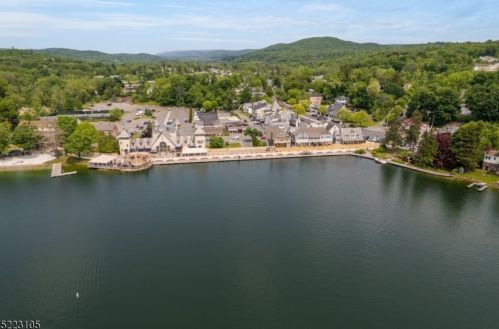 14 Shr Trl, Sparta NJ 07871-1811 exterior