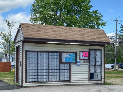 8 Rex Dr, Concord NH 03303-4166 exterior