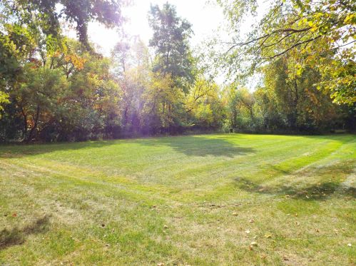 1882 Jenny Ln, Rochester MI 48309-3381 exterior