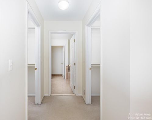 301 Fairways Ln, Lyndon Twp MI 48118-2130 exterior