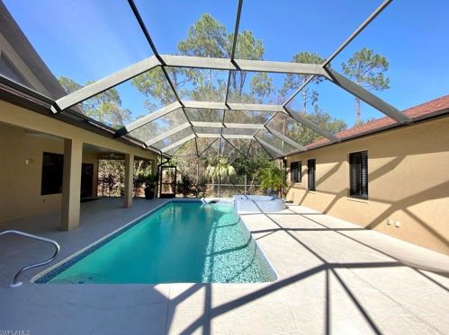 390 31 St, Naples FL 34117-3102 exterior