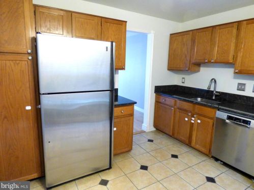 7405 Duddington Dr, Alexandria VA  22315-3847 exterior