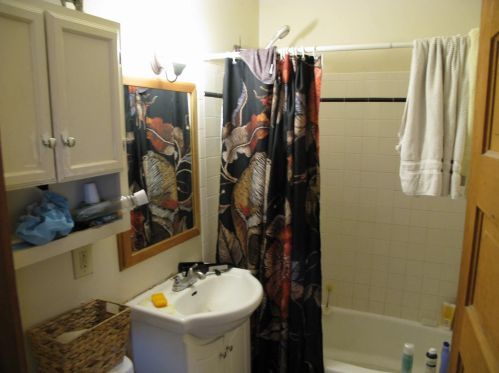 2207 Booth St, Milwaukee WI 53212-3408 exterior