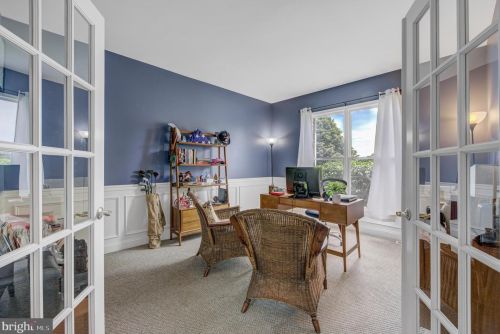 5 Cobblestone Ct, Columbus NJ 08022-1969 exterior