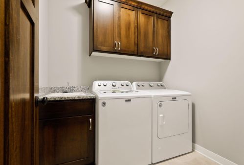 115 Greenwood St, Saint Paul MN 55115-2247 exterior