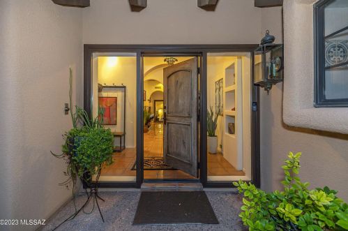 6730 Chapultapec Cir, Tucson AZ  85750-1001 exterior