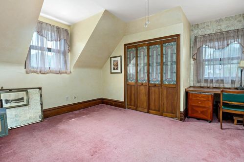 654 Bower Hill Rd, Pittsburgh PA 15243-2040 exterior