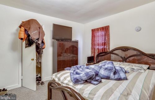 8120 Roanoke Ave, Silver Spring MD 20912-6278 exterior