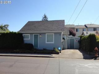 3620 86 Ave, Portland OR  97220-4633 exterior