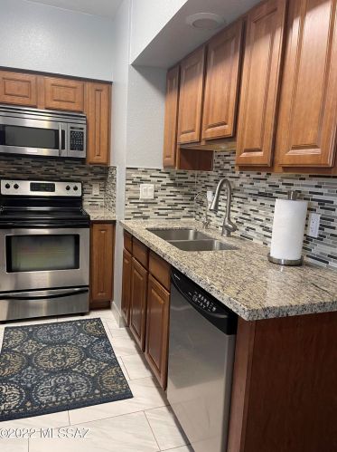 1810 Blacklidge Dr, Tucson AZ  85719-2772 exterior