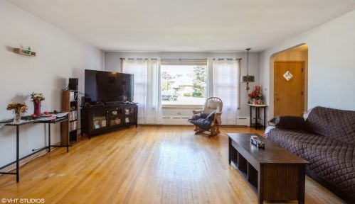 4606 Reserve Ave, Chicago IL  60656-4146 exterior