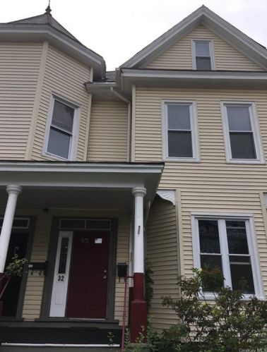 32 Balding Ave, Poughkeepsie NY  12601-2420 exterior