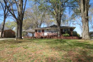 9 Fleetwood Dr, Concord, NC 28027-6809