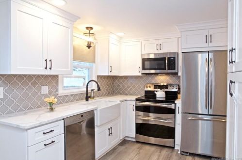 21 Cornwall Rd, Norwalk CT 06850-1834 exterior