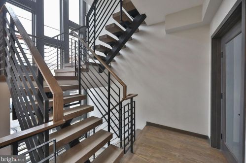 613 Bainbridge St, Philadelphia PA 19146-2413 exterior