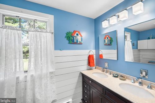 233 Old State Rd, Limerick PA 19468-3116 exterior