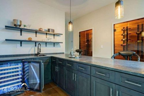 620 Colebrook Ct, Atlanta GA  30327-4710 exterior