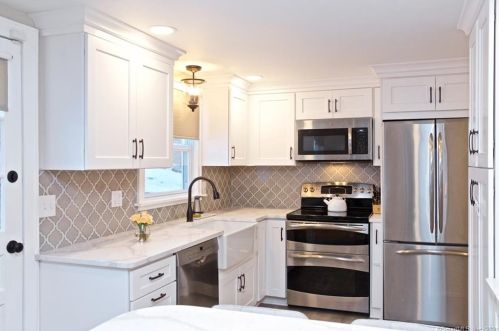 21 Cornwall Rd, Norwalk CT 06850-1834 exterior