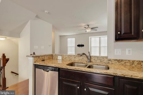 553 Fox River Hills Way, Glen Burnie MD 21060-8489 exterior