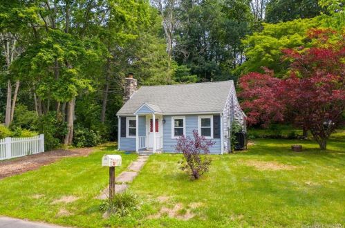 13 Llynwood Dr, Manchester, CT 06043-7307