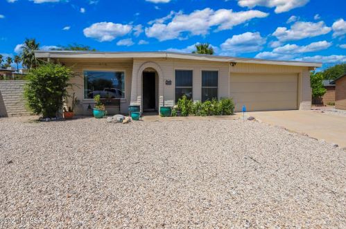665 Citadel Ave, Tucson, AZ 85748-2725