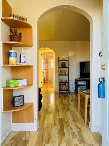 738 Camp Hollow Rd, Pittsburgh, PA 15122-3300