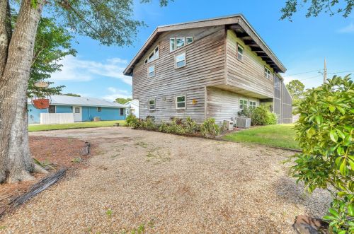 5208 Sunset Blvd, Fort Pierce, FL 34982-3875