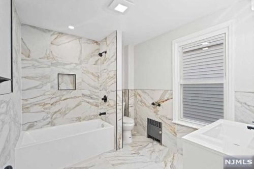 237 7th St, Newark NJ 07107-2728 exterior