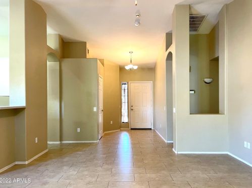 26256 45th St, Phoenix AZ  85050-8564 exterior