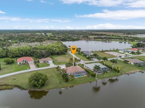 18054 Royal Hammock Blvd, Naples FL 34114-8943 exterior