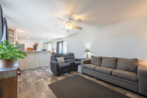 52 Longmeadow Dr, Concord NH 03301-3413 exterior