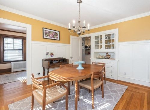 30 Pleasantview Ave, Springfield MA 01106-1019 exterior