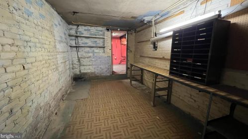 225 Cromwell Ter, Washington DC 20002-1029 exterior