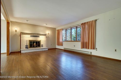 186 Crescent Ave, Jackson Twp NJ  08527-4654 exterior