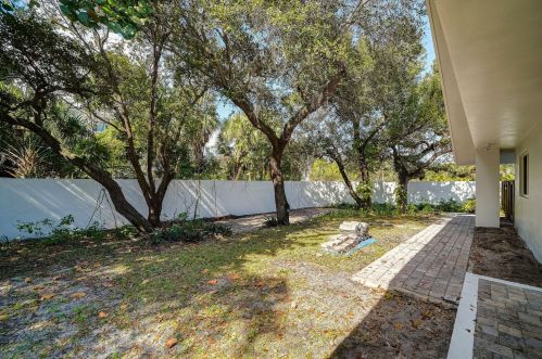 3997 5 Ave, Boca Raton FL 33432-6073 exterior