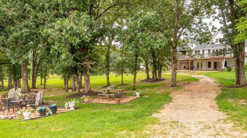 572 Spring Cave Rd, Spring Bluff MO exterior