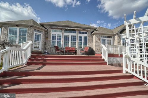 6705 Christmasberry Ct, Middletown MD exterior