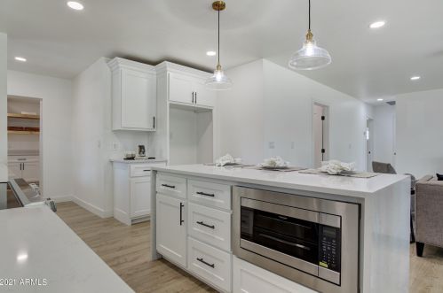 5612 19th St, Phoenix AZ  85016-3007 exterior