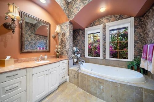 611 18 Ave, Naples FL 34120-7476 exterior