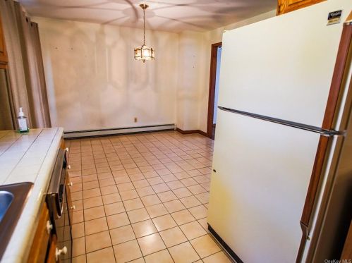 63 Commonwealth Ave, Middletown NY 10940-4626 exterior