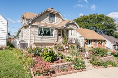 3829 Arctic Ave, Milwaukee, WI 53235-4115