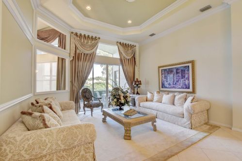 11325 Ohanu Cir, Boynton Beach FL 33437-7033 exterior