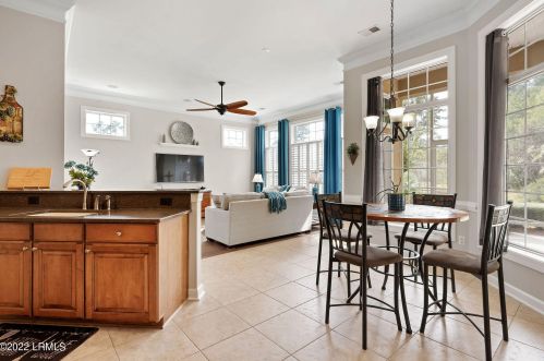 3 Meadowlawn Ln, Bluffton SC 29910-9538 exterior