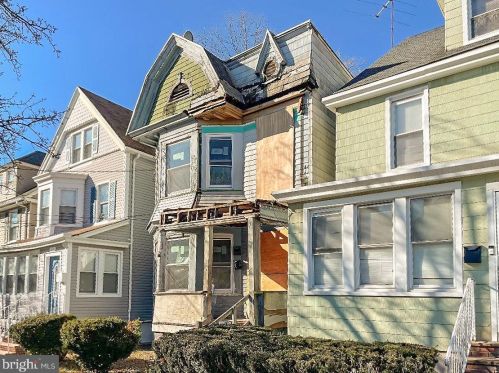 25 Cummings St, Irvington, NJ 07111-2510