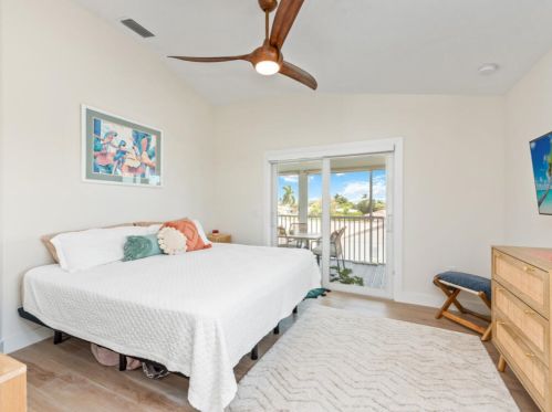 132 Jamaica Dr, Naples FL exterior