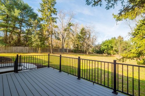 820 Old Thorn Run Rd, Moon Twp PA 15108-1152 exterior