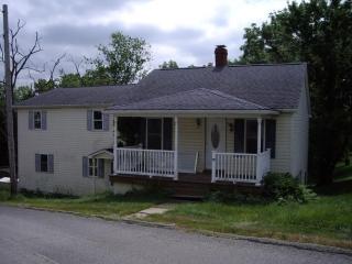 12 Vance Station Rd, Washington, PA 15301-3172