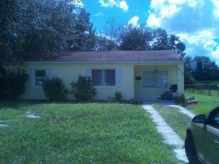 218 Hamiller Ave, Tampa FL  33612-7928 exterior