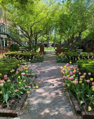 1812 Dearborn St, Chicago IL  60616-1648 exterior